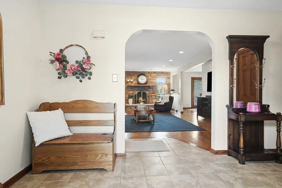 897 W Kelly Ann Drive, Palatine, IL 60067 - #3