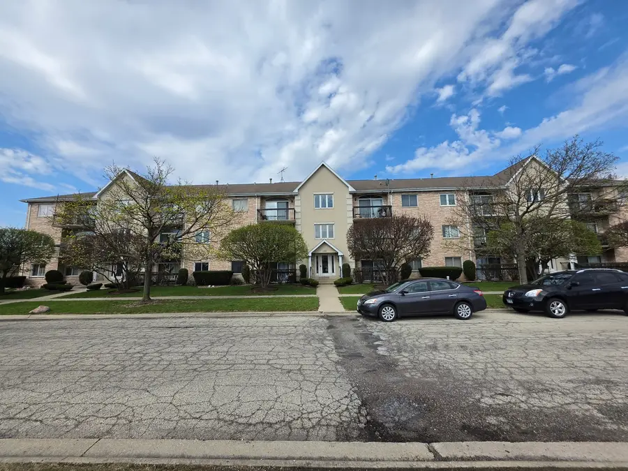 7902 Nagle Avenue #2S, Burbank, IL 60459 - #2