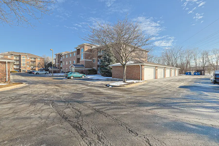 881 N Swift Road #206, Addison, IL 60101 - #2