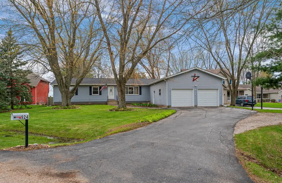 924 Suzy Street, Sandwich, IL 60548 - #3