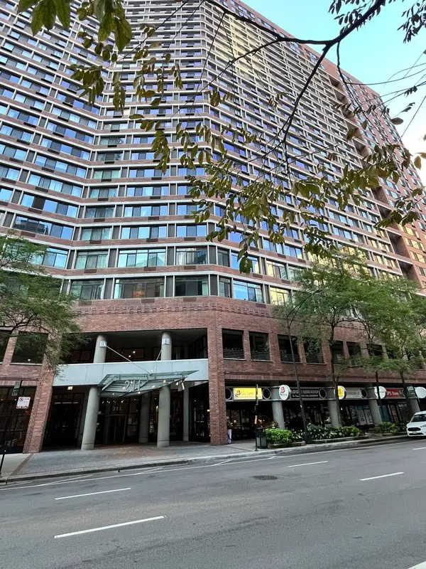 211 E Ohio Street #VALET-109, Chicago, IL 60611