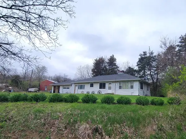 2569 E 22nd Road, Marseilles, IL 61341