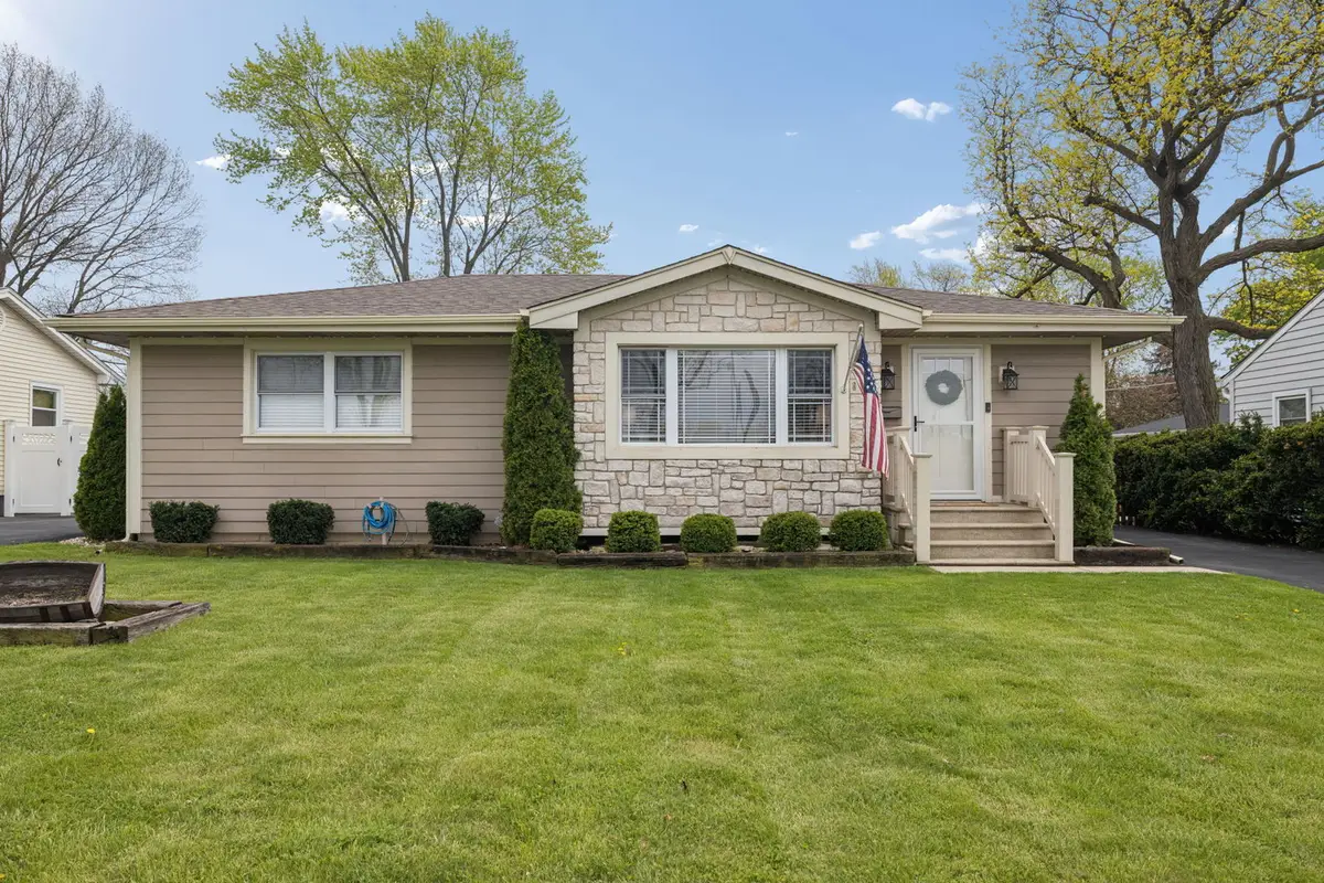 809 E Division Street, Lockport, IL 60441 - #1