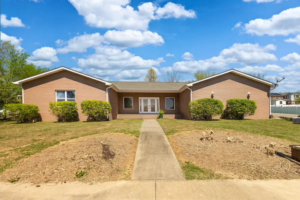 10 Peachtree Place, Harrisburg, IL 62946 - #1