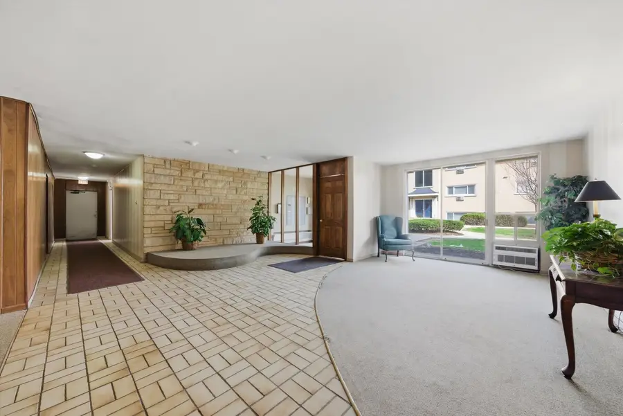 415 Wesley Avenue #21, Oak Park, IL 60302 - #3