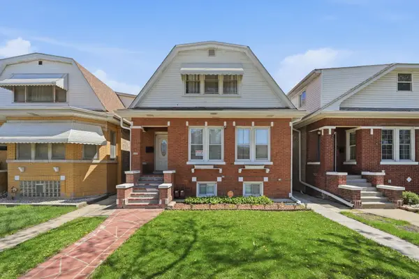 3135 N Kilbourn Avenue, Chicago, IL 60641