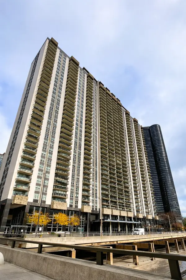 400 E Randolph Street #3314, Chicago, IL 60601