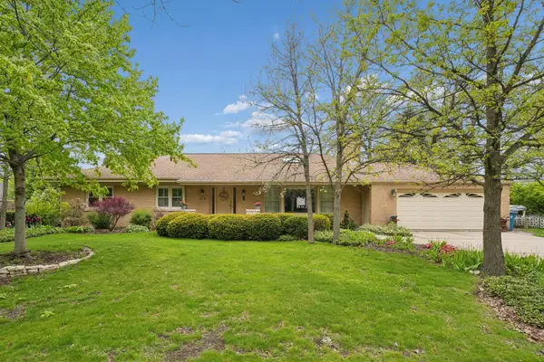 459 E Ridge Avenue, Elmhurst, IL 60126