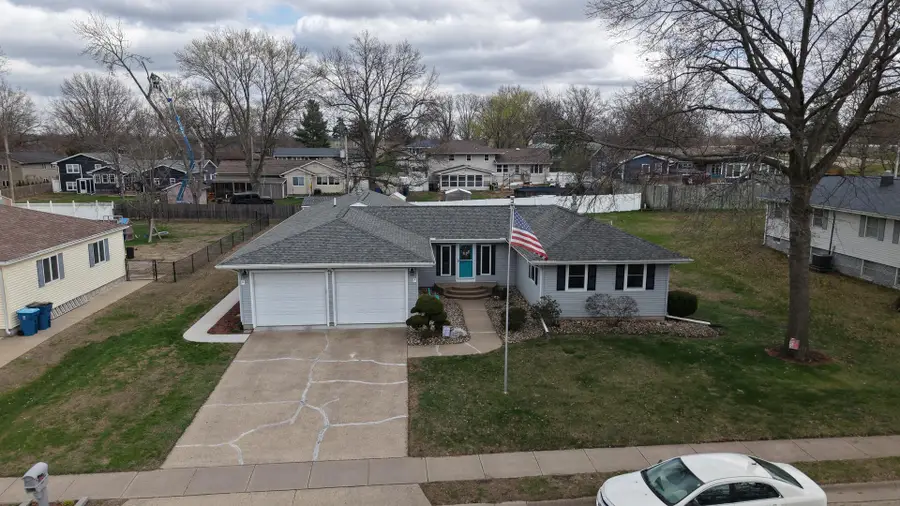 1414 Rosehill Avenue, Camanche, IA 52730 - #2