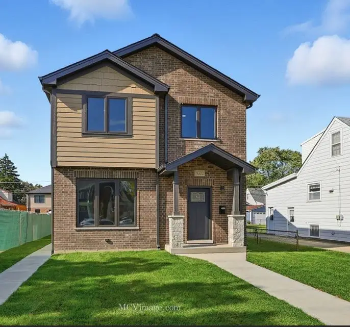 9322 S Trumbull Avenue, Evergreen Park, IL 60805 - #1