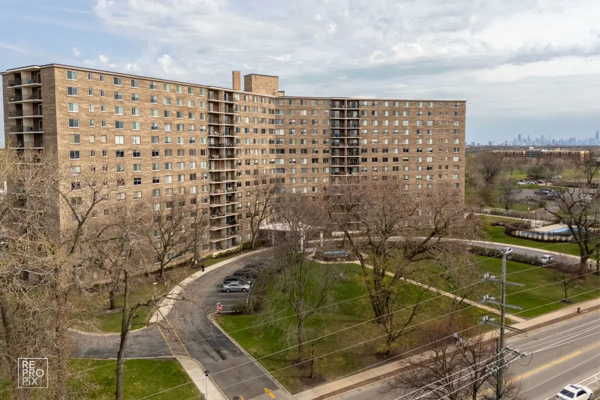 7141 N Kedzie Avenue #403, Chicago, IL 60645 - #1