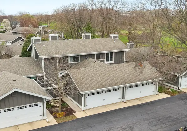 10 W Windsor Court, Sugar Grove, IL 60554