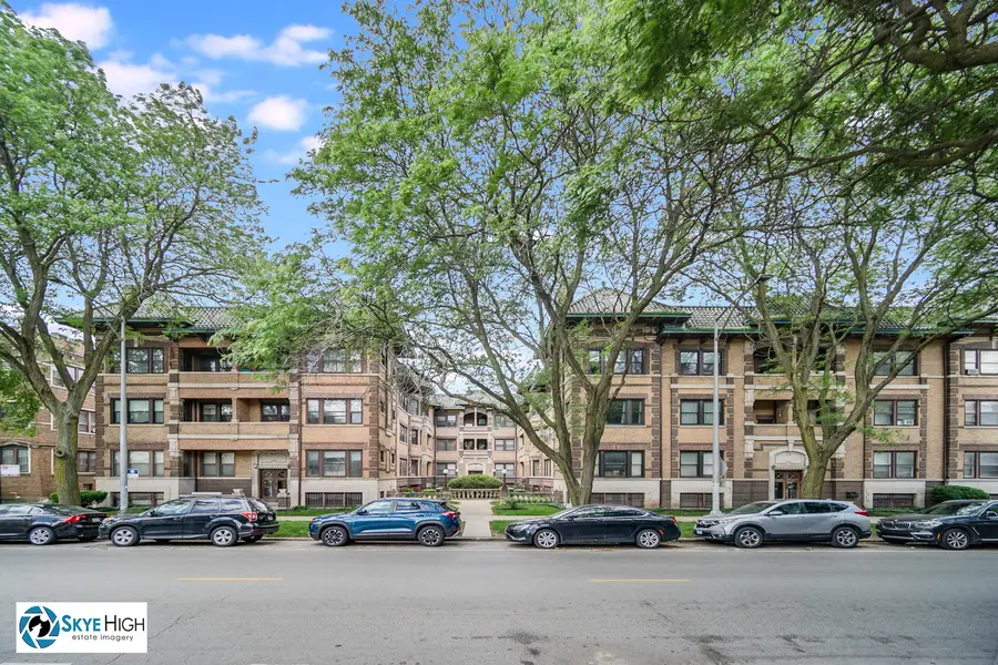 945 E Hyde Park Boulevard #2, Chicago, IL 60615 - #3