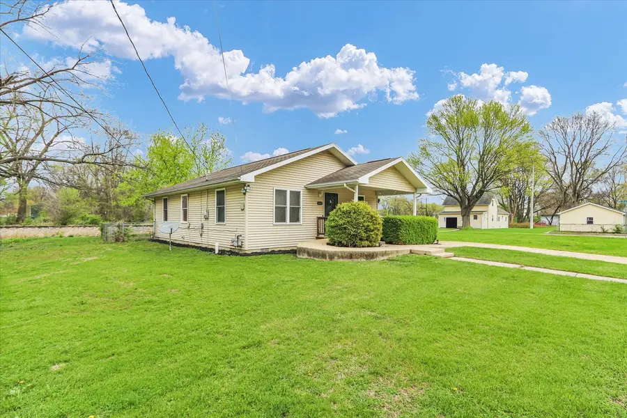 404 W Maple Street, Champaign, IL 61820 - #2
