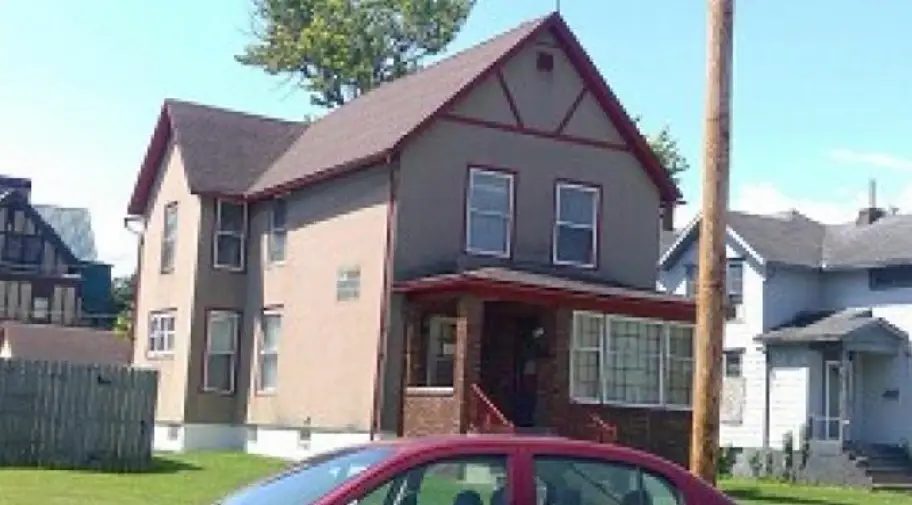 507 4th Avenue, Clinton, IA 52732 - #1