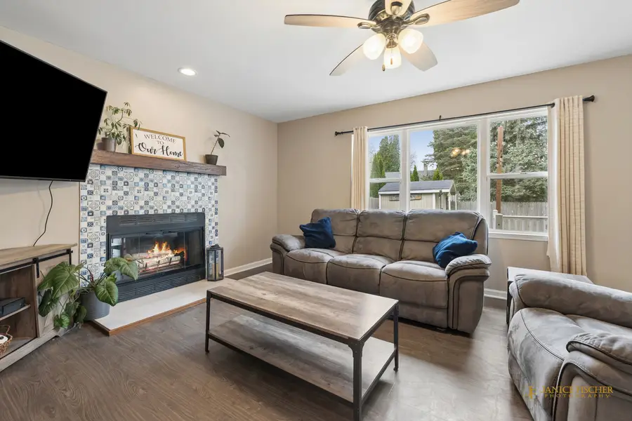 521 S Sheridan Road, Lakemoor, IL 60051 - #3