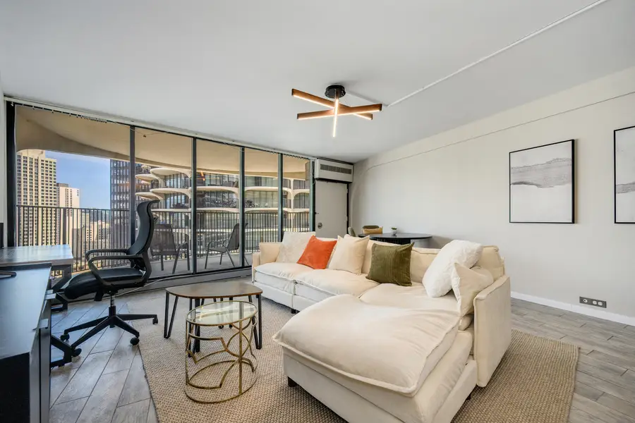 300 N State Street #3007, Chicago, IL 60654 - #2