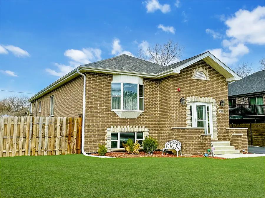 8566 S 83rd Avenue, Hickory Hills, IL 60457 - #3