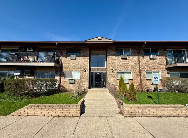 828 E Old Willow Road #216, Prospect Heights, IL 60070