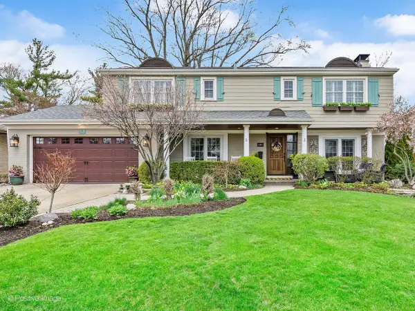 8 Larkspur Lane, Clarendon Hills, IL 60514