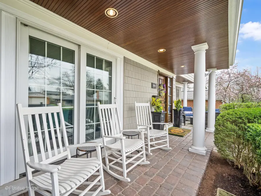 8 Larkspur Lane, Clarendon Hills, IL 60514 - #3