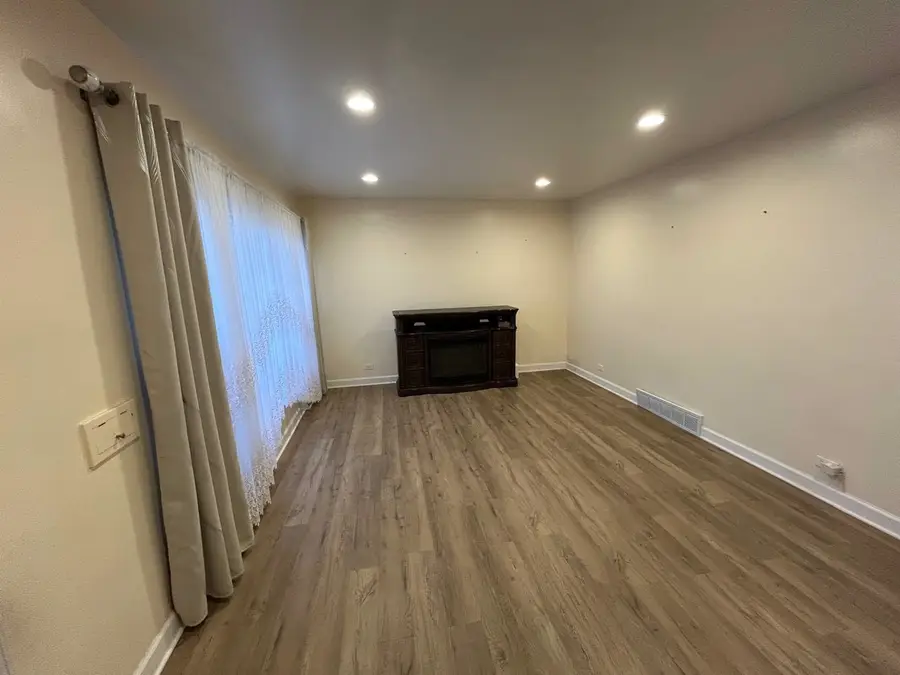 3732 S 53rd Avenue, Cicero, IL 60804 - #3