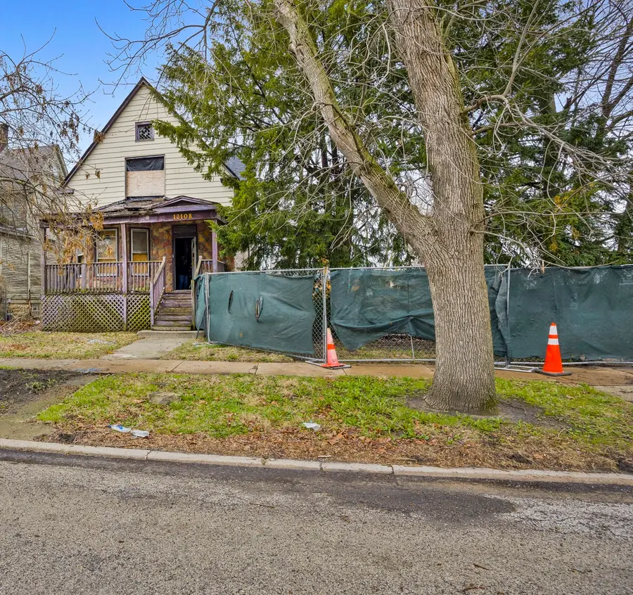 12108 S Parnell Avenue, Chicago, IL 60628 - #2