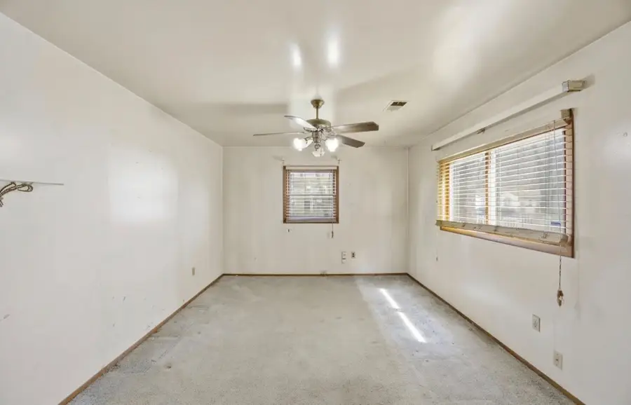 14024 S Manistee Avenue, Burnham, IL 60633 - #2