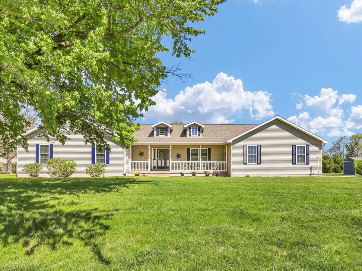 44 Hillcrest Drive, Tuscola, IL 61953 - #1