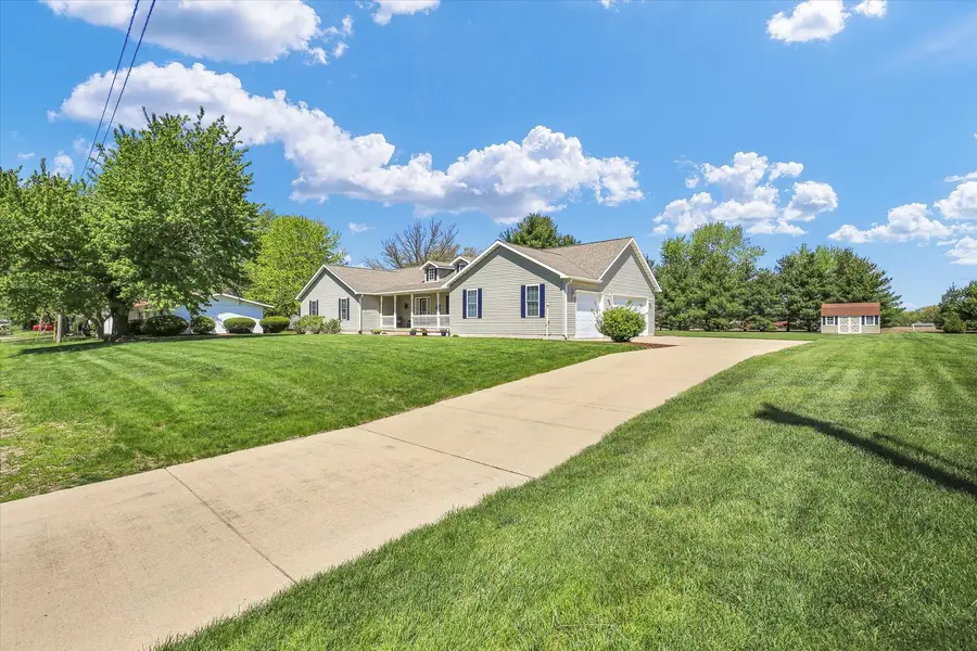 44 Hillcrest Drive, Tuscola, IL 61953 - #3