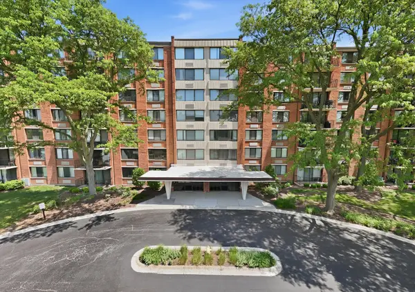 2000 Saint Regis Drive #2L, Lombard, IL 60148