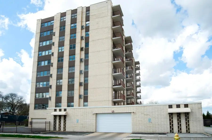 141 N La Grange Road #306, La Grange, IL 60525 - #2
