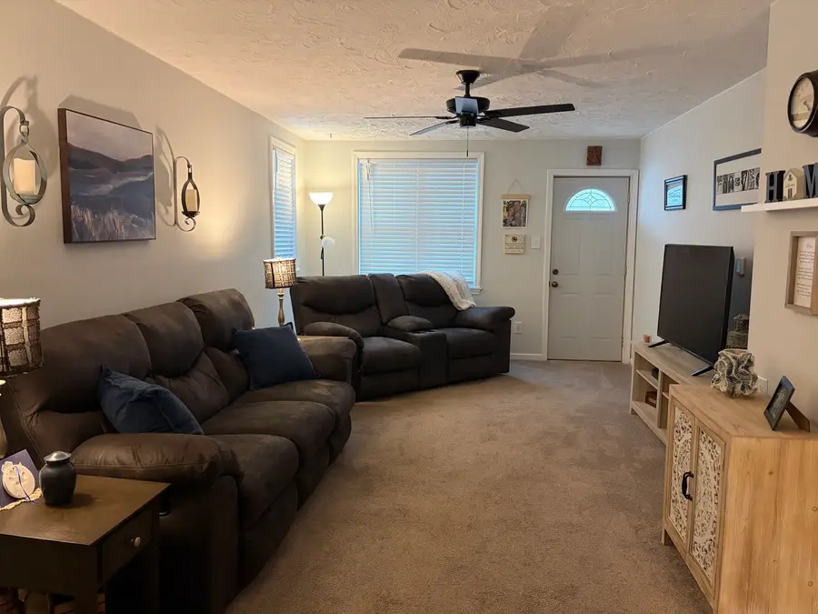 418 6th Street, Peru, IL 61354 - #2