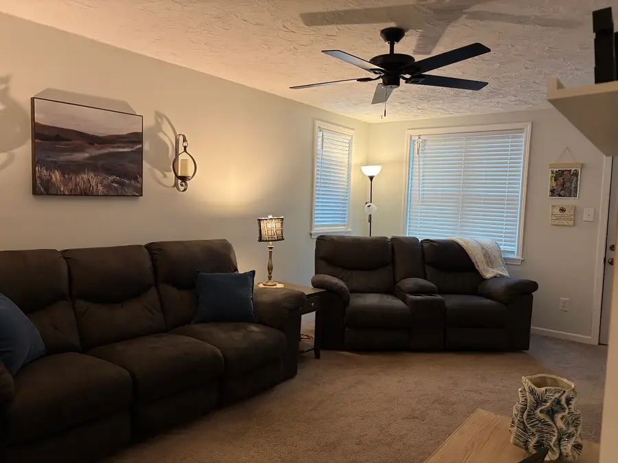 418 6th Street, Peru, IL 61354 - #3