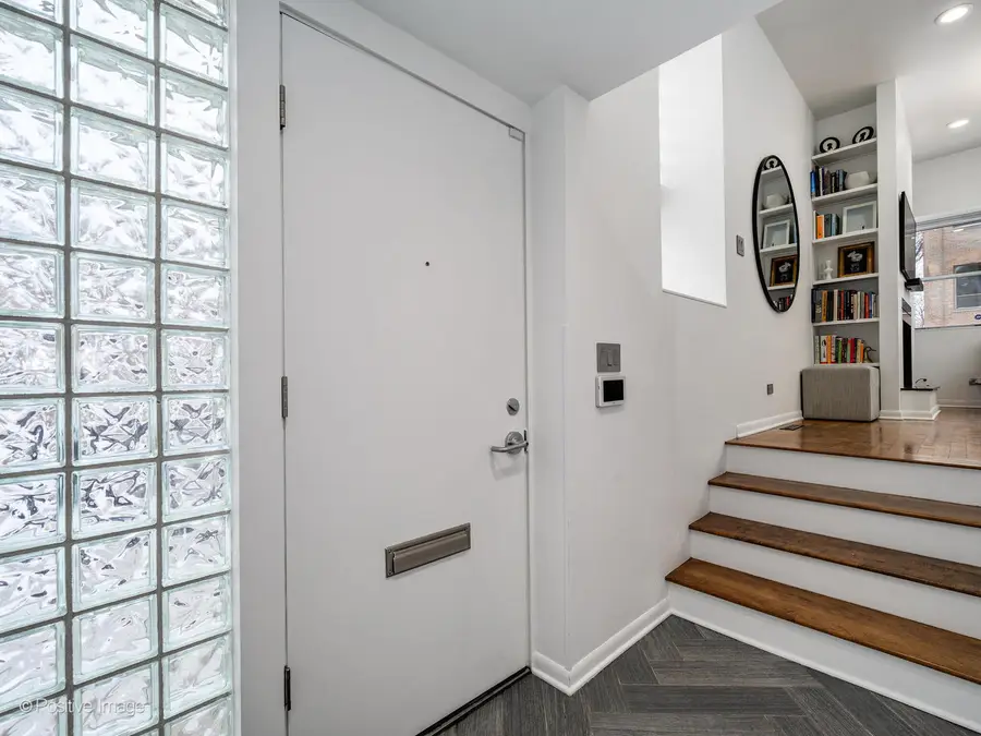 1335 W Belden Avenue, Chicago, IL 60614 - #3
