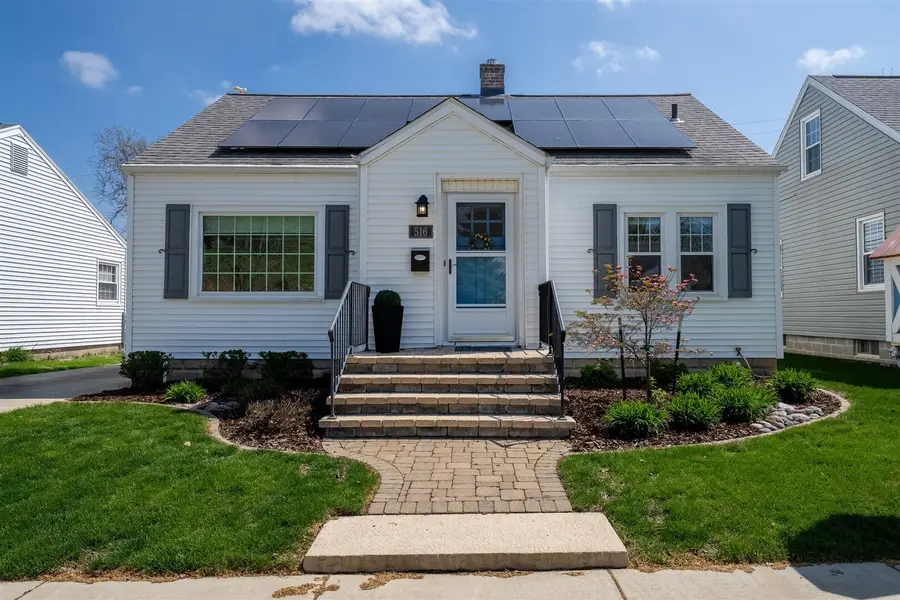 516 Mcgregor Street, Bloomington, IL 61701 - #2