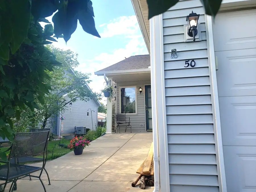 50 S Juniper Drive, North Aurora, IL 60542 - #2