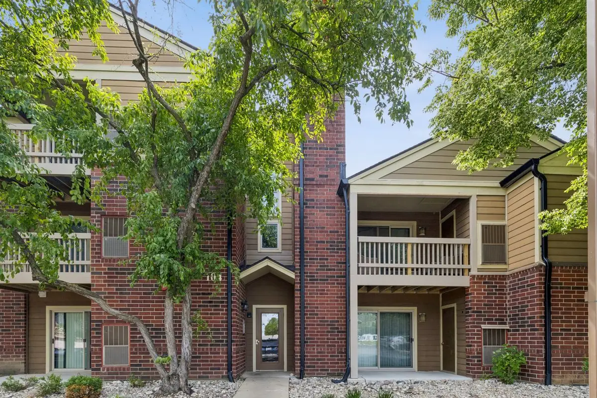 104 Glengarry Drive #206, Bloomingdale, IL 60108 - #1