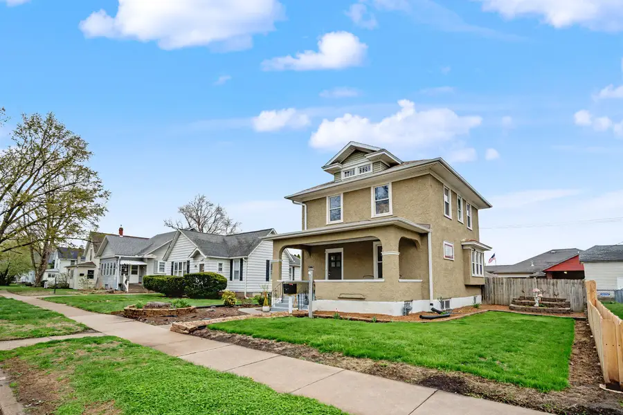 1507 Pershing Boulevard, Clinton, IA 52732 - #2