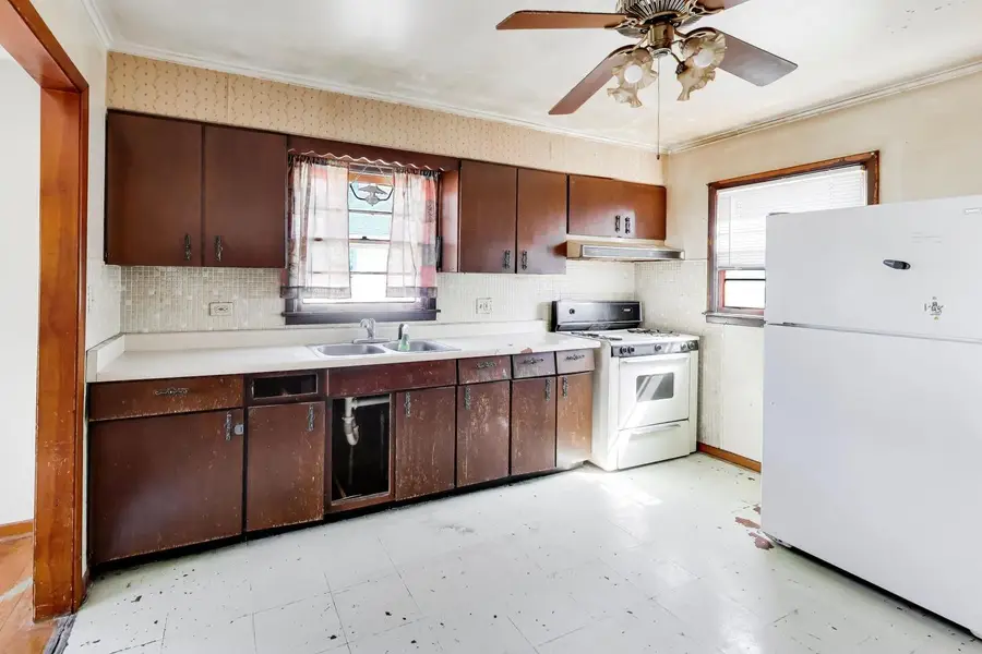 243 S Center Street, Bensenville, IL 60106 - #3