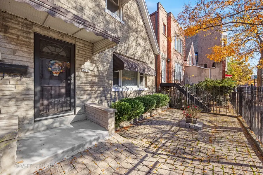 2242 W Taylor Street, Chicago, IL 60612 - #2