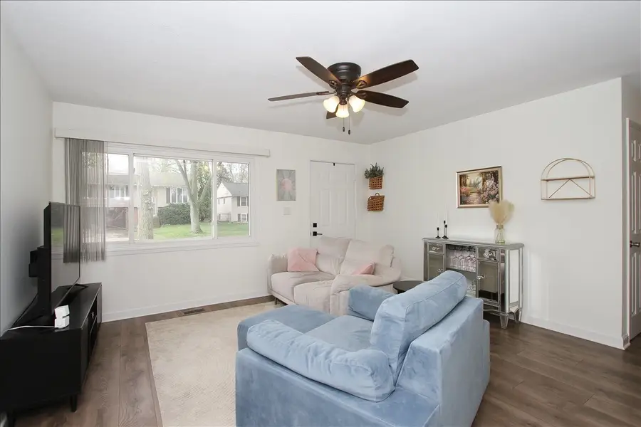 814 Oriole Drive, Streamwood, IL 60107 - #2