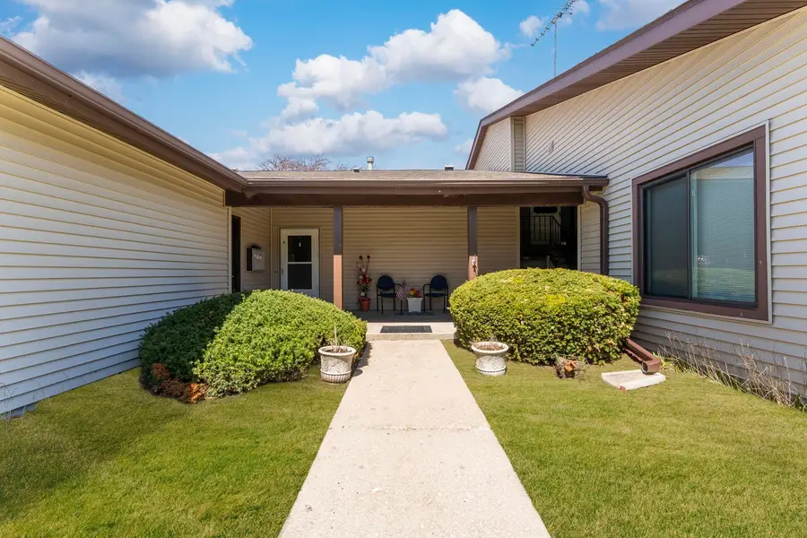 5202 Winslow Circle #A, McHenry, IL 60050 - #2