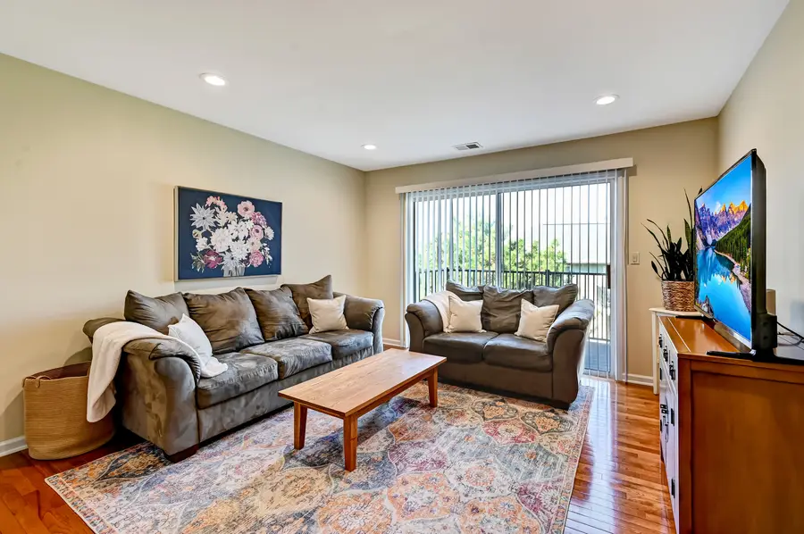 7000 Barrington Court #204, Woodridge, IL 60517 - #2