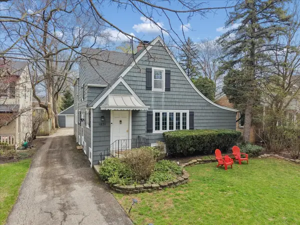 1831 Beverly Place, Highland Park, IL 60035