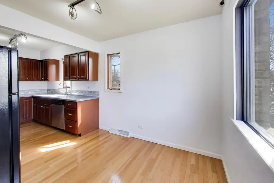 828 Village Quarter Road #A, West Dundee, IL 60118 - #3