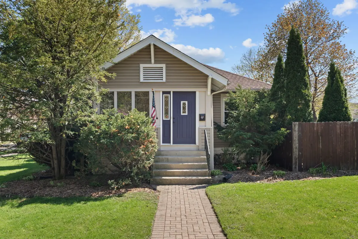 241 E Terra Cotta Avenue, Crystal Lake, IL 60014 - #1