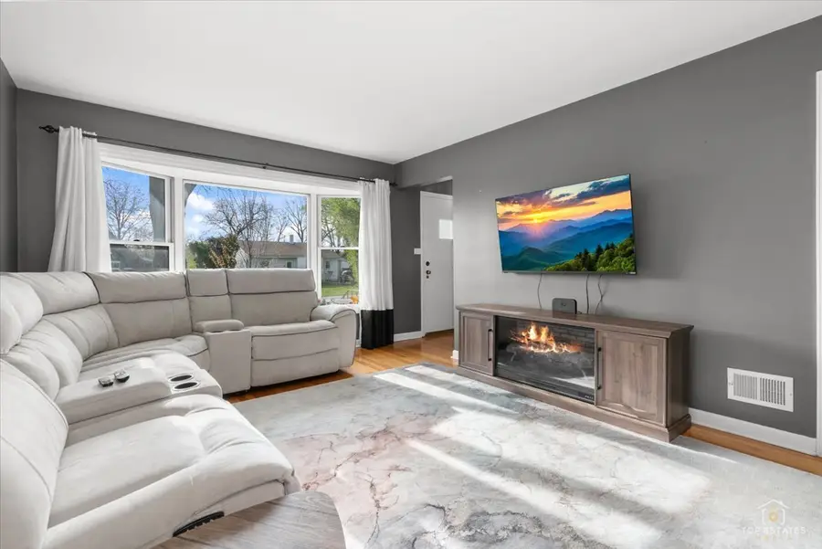 1337 Degener Avenue, Elmhurst, IL 60126 - #3