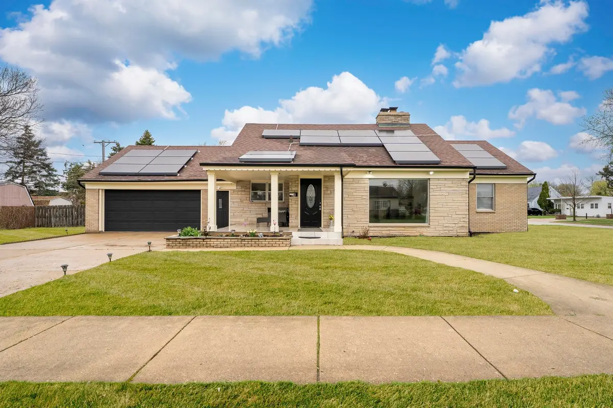 84 S Weston Avenue, Elgin, IL 60123 - #1