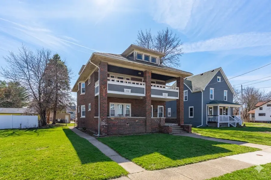 1509 16th Avenue, Rockford, IL 61104 - #3